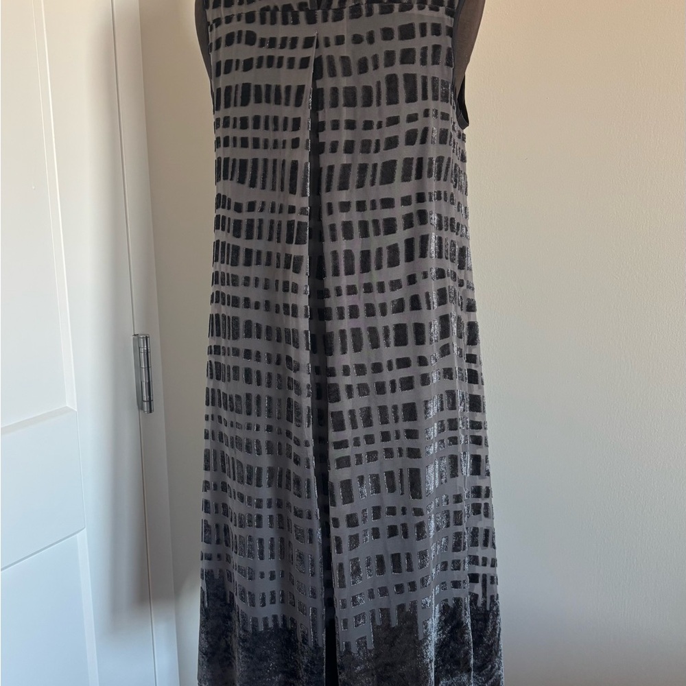 Muse Midnight Black Velvet Gown